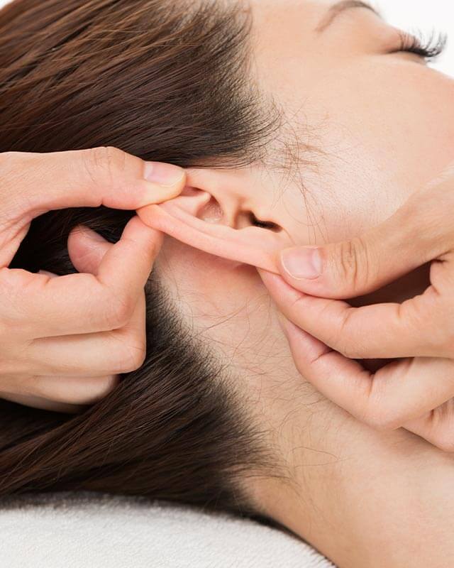 Behandlung von Ohr- und Gesichtsschmerzen